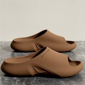 Cavani Foam Slides Brand New